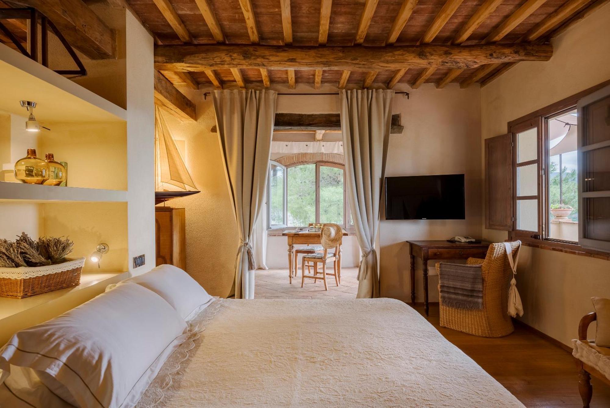 Boutique Hotel Poggio Ai Santi - Adults Only San Vincenzo Exterior photo